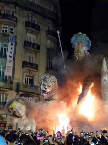 スペイン「サン・ホセの火祭り」