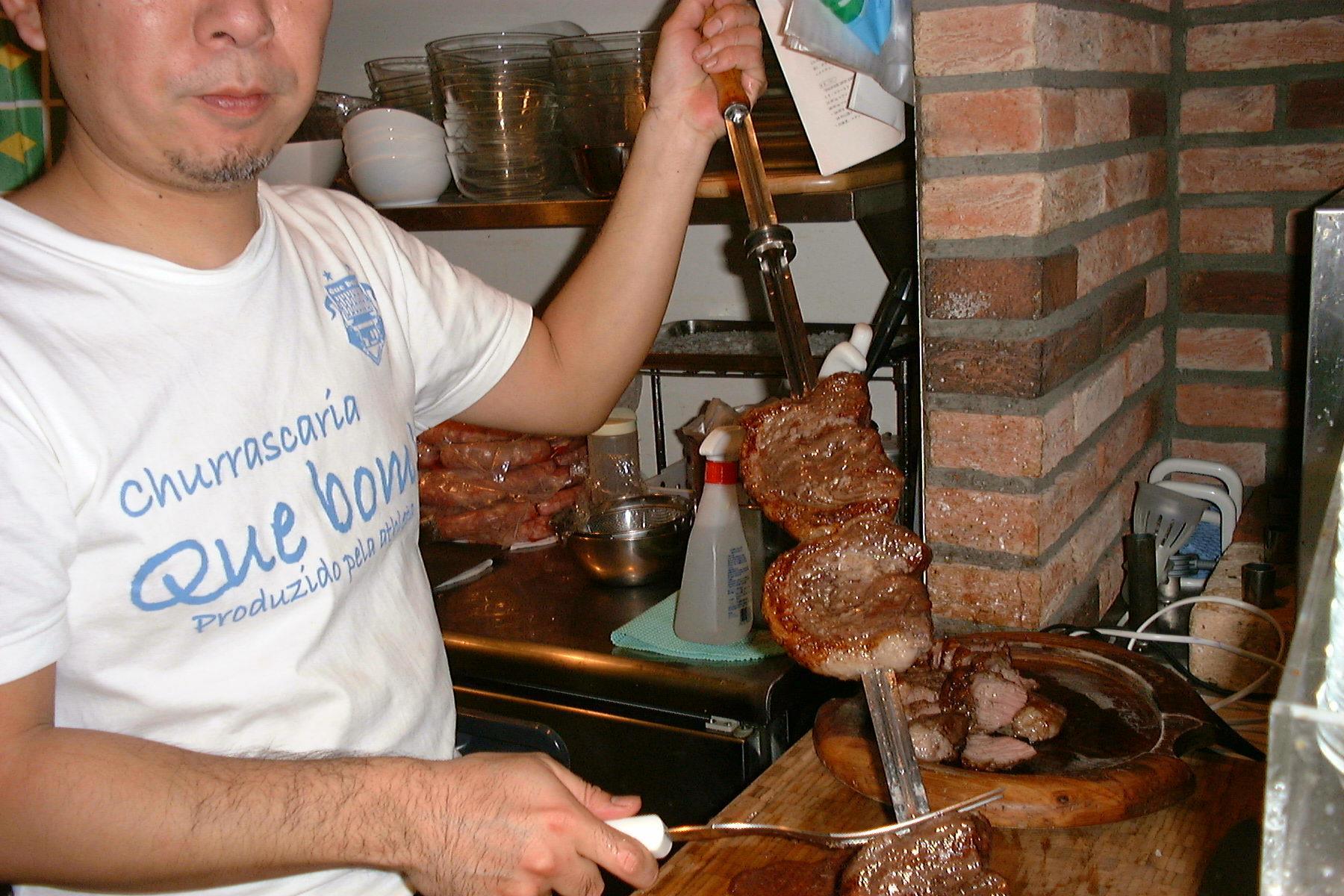 肉食系男女集まれ！ブラジル式焼肉食べ放題『シュラスコ』