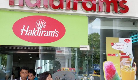 インドでお菓子といえばこれ！Haldiram(ハルディラム)のスナック