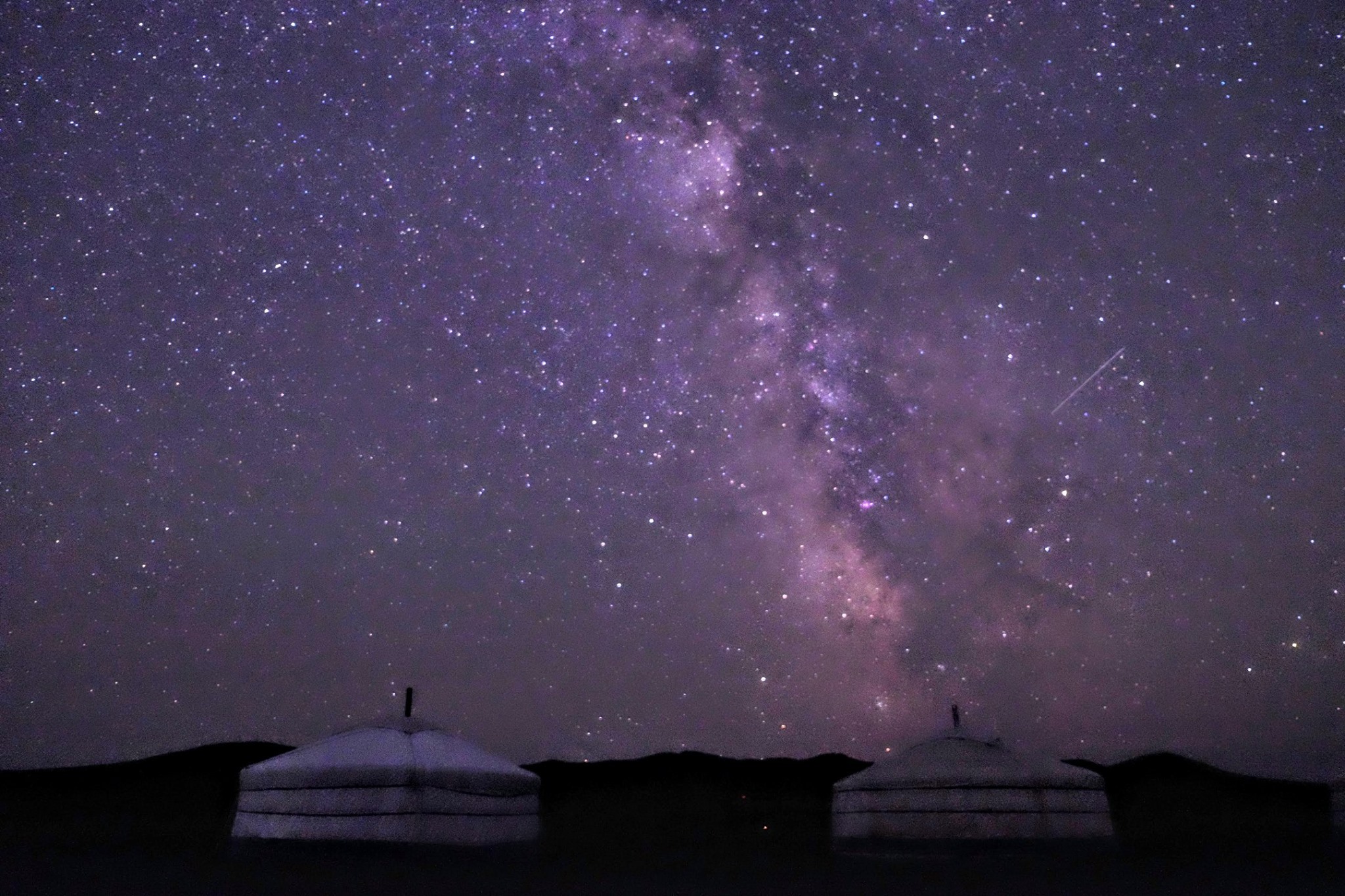 「モンゴルの大草原で満天の星空」の画像検索結果